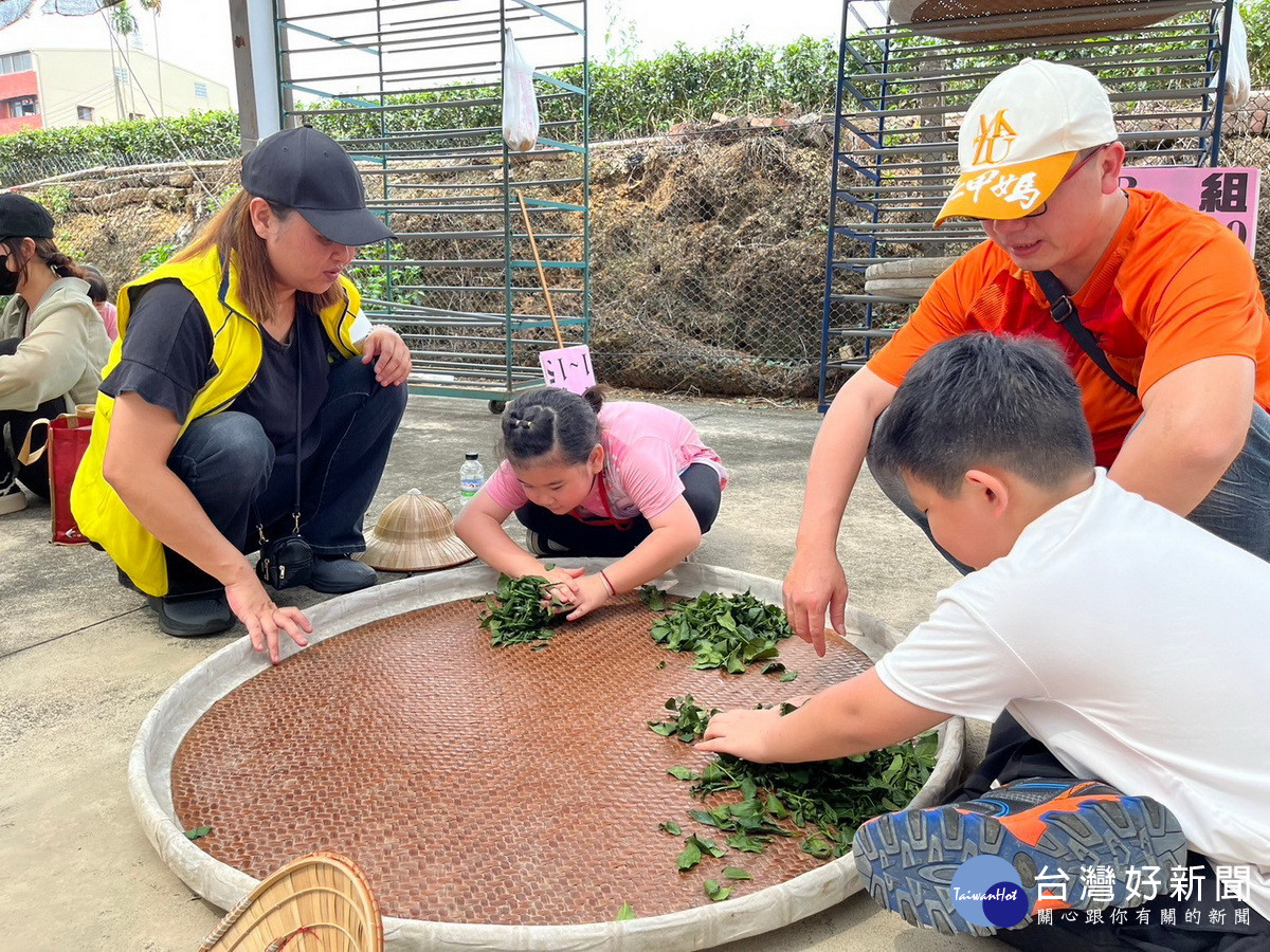 親子能一同參與更增樂趣。（竹山公所提供）