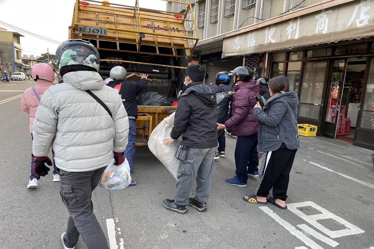 欣榮焚化廠將進行雙爐整修，桃市環保局請民眾多加運用垃圾車APP。