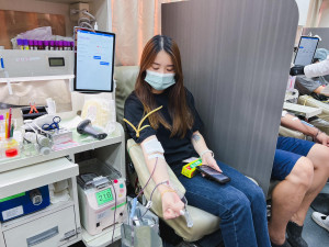 台中港酒店攜手相關單位號召捐血以增加血庫存量。