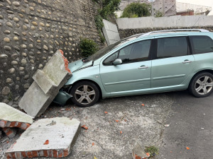 竹市地震災情車輛，竹市稅務局已減免牌照稅。