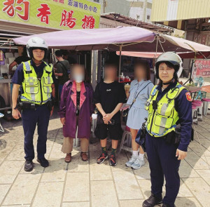 阿嬤參拜廟宇脫隊　警眼尖發現助團圓