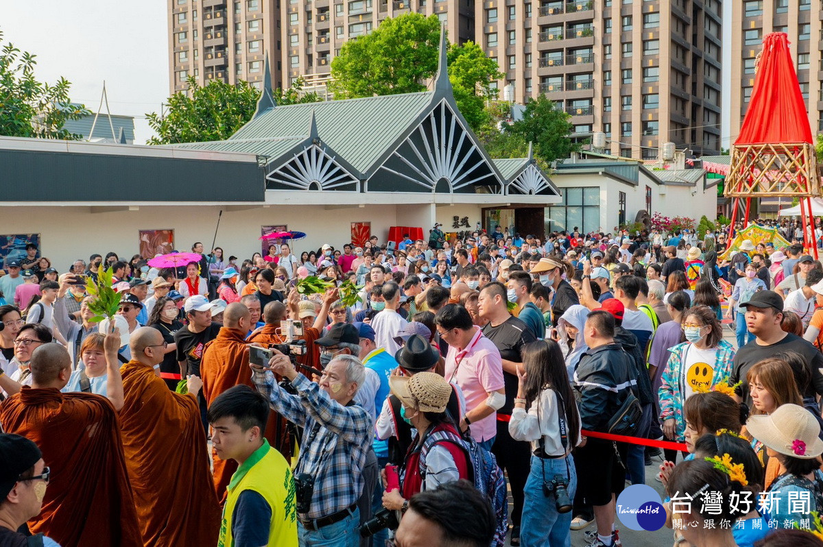 「2024龍岡米干節」開幕吸引許多民眾到場參加。