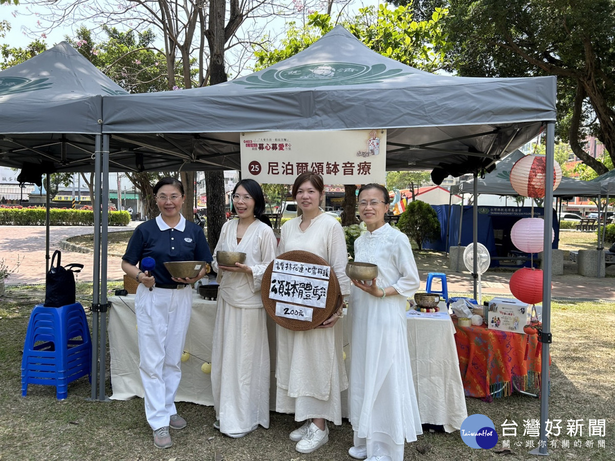 彰化慈濟志工愛心市集，援助花蓮強震募心募愛。圖／慈濟基金會提供