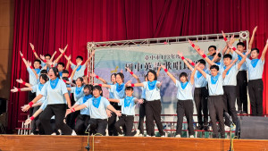 台中市國中學生英語歌唱比賽共有40所公私立國中、超過1千位學生組隊參加，