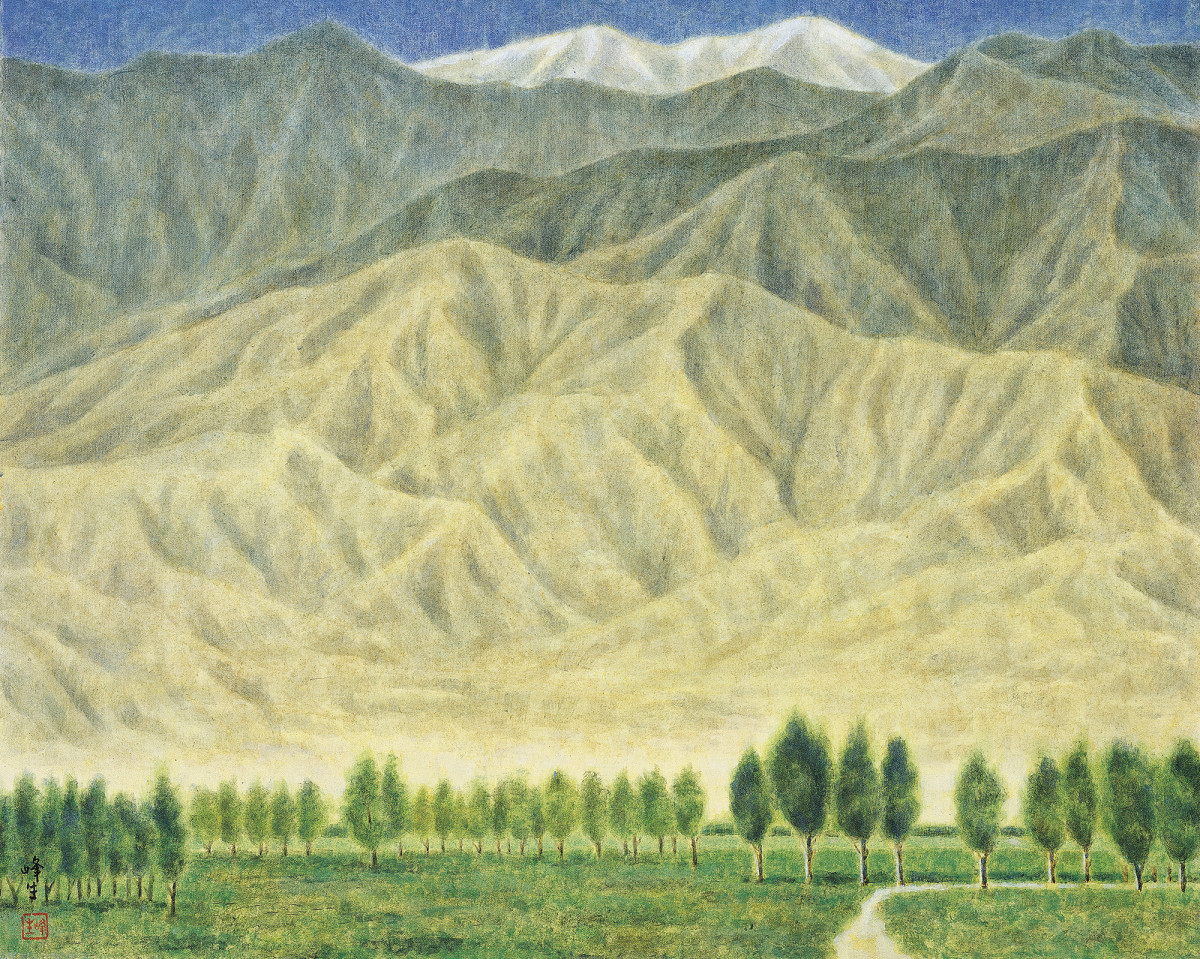 謝峰生《遠眺天山》膠彩作品，描繪絲路之行光禿荒瘠的山景，有如生機與死寂的對照。