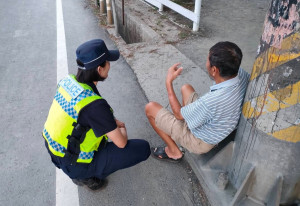 崙背分駐所員警到場協助李翁平安返家／警方提供