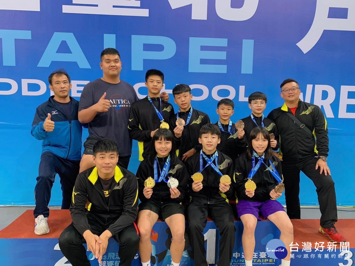 楊梅國中高中生在全中運柔道與角力賽上大放異彩！