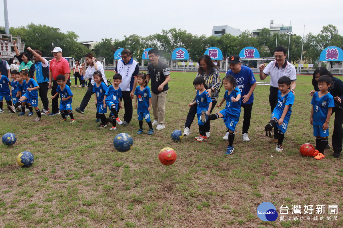 璉紅盃五人制幼兒足球錦標賽開踢　33園所參賽盛況空前