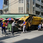 嘉義市府環保局在嘉義市人口密集區域，實施定時、定點收運垃圾／嘉義市府提供