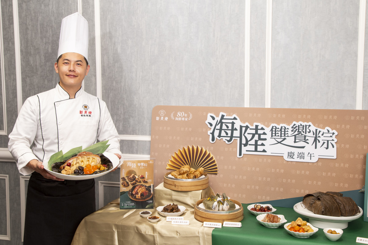 台中新天地今年推出的「金霸王巨豚鮑貝粽」，份量霸氣十足。圖片提供／業者
