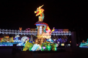 以值年生肖龍為主的南投燈會主燈獲國際肯定。（記者扶小萍攝）