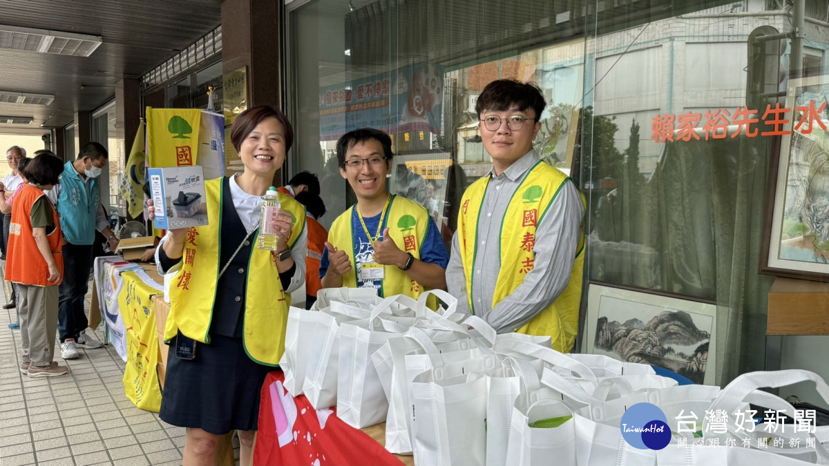 台電彰化 攏來捐血活動，130人挽袖捐血熱烈響應。圖／記者鄧富珍翻攝