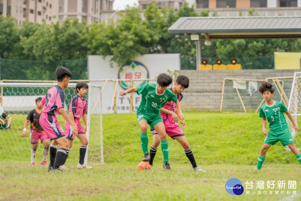 市長盃五人制足球錦標賽開賽。