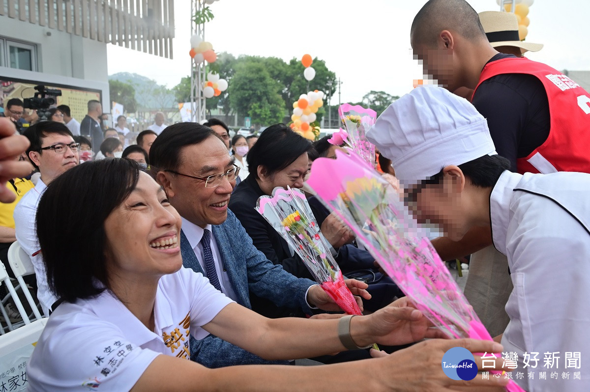 勵志夢想學院周年感恩　『乘愛破浪』展現無限可能