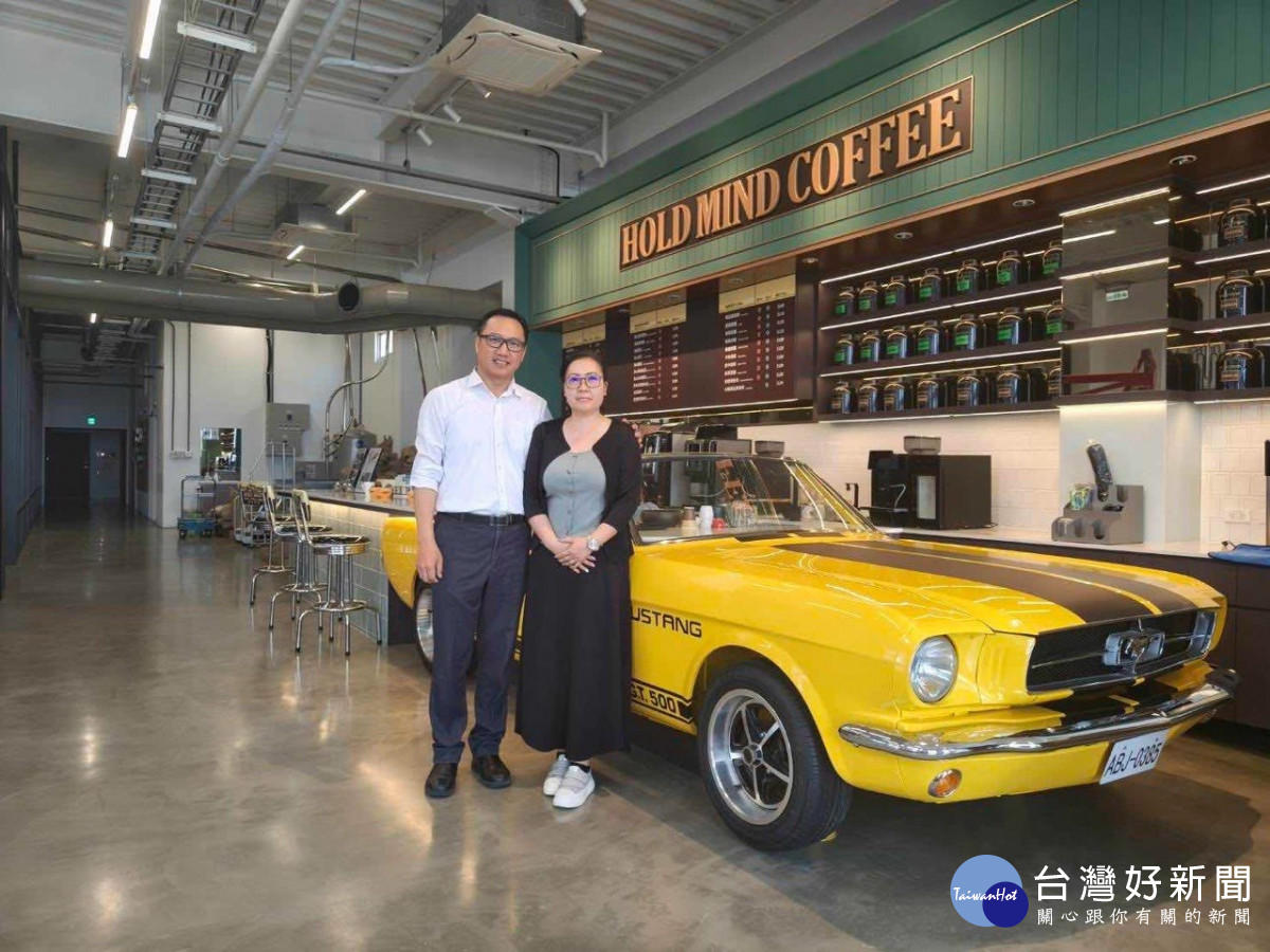 新竹「赫曼咖啡」創辦人彭念譁夫妻運用「微型創業鳳凰貸款」度過創業初期，拓展事業版圖。
