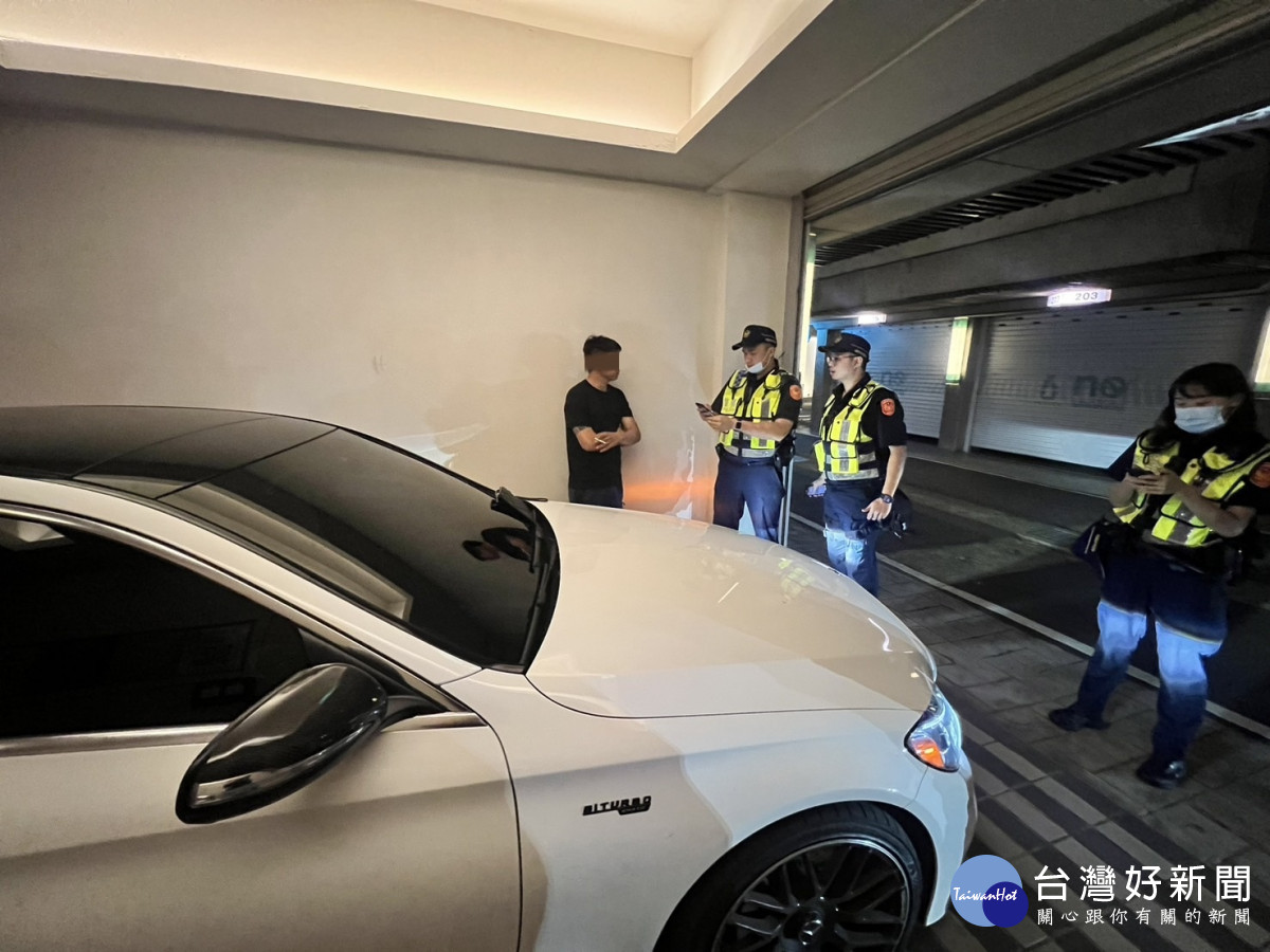 中壢警分局執行「雷霆除暴專案」。