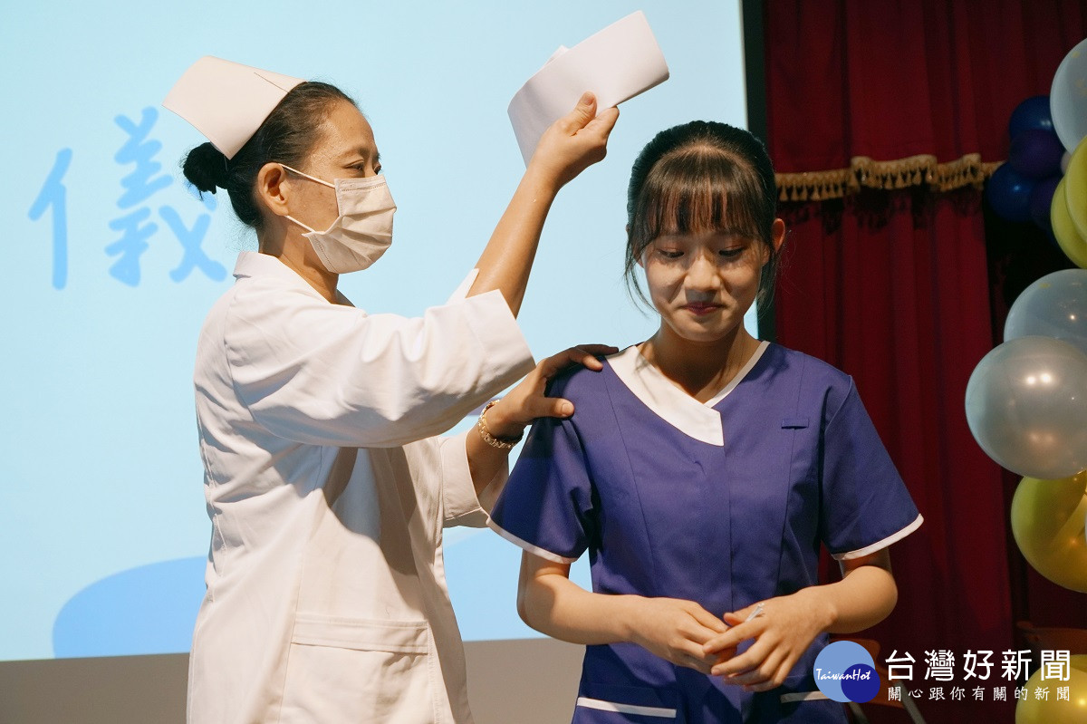 大葉護理學系加冠典禮　傳承南丁格爾精神與護理使命