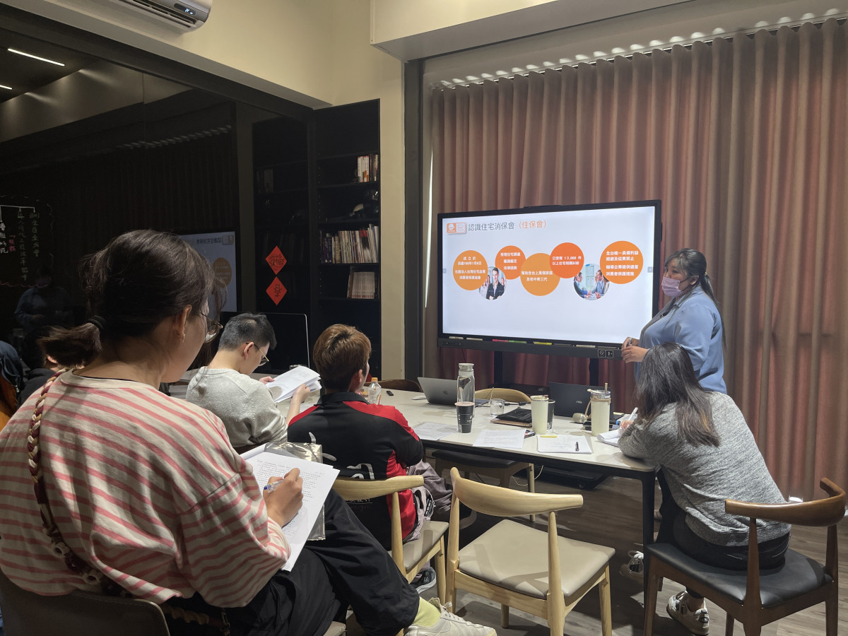 「匠人部落」，主動對上門委託的屋主提出「住宅履約」，不僅保障消費者，也保護工班。圖片提供／匠人部落