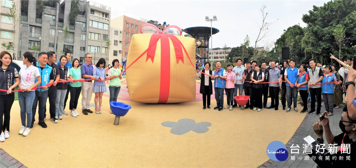 三和公園地下停車場及活動中心啟用。圖／記者鄧富珍翻攝