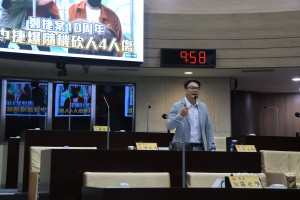 簡千翔議員建議跨局處配合因應。（記者扶小萍攝）