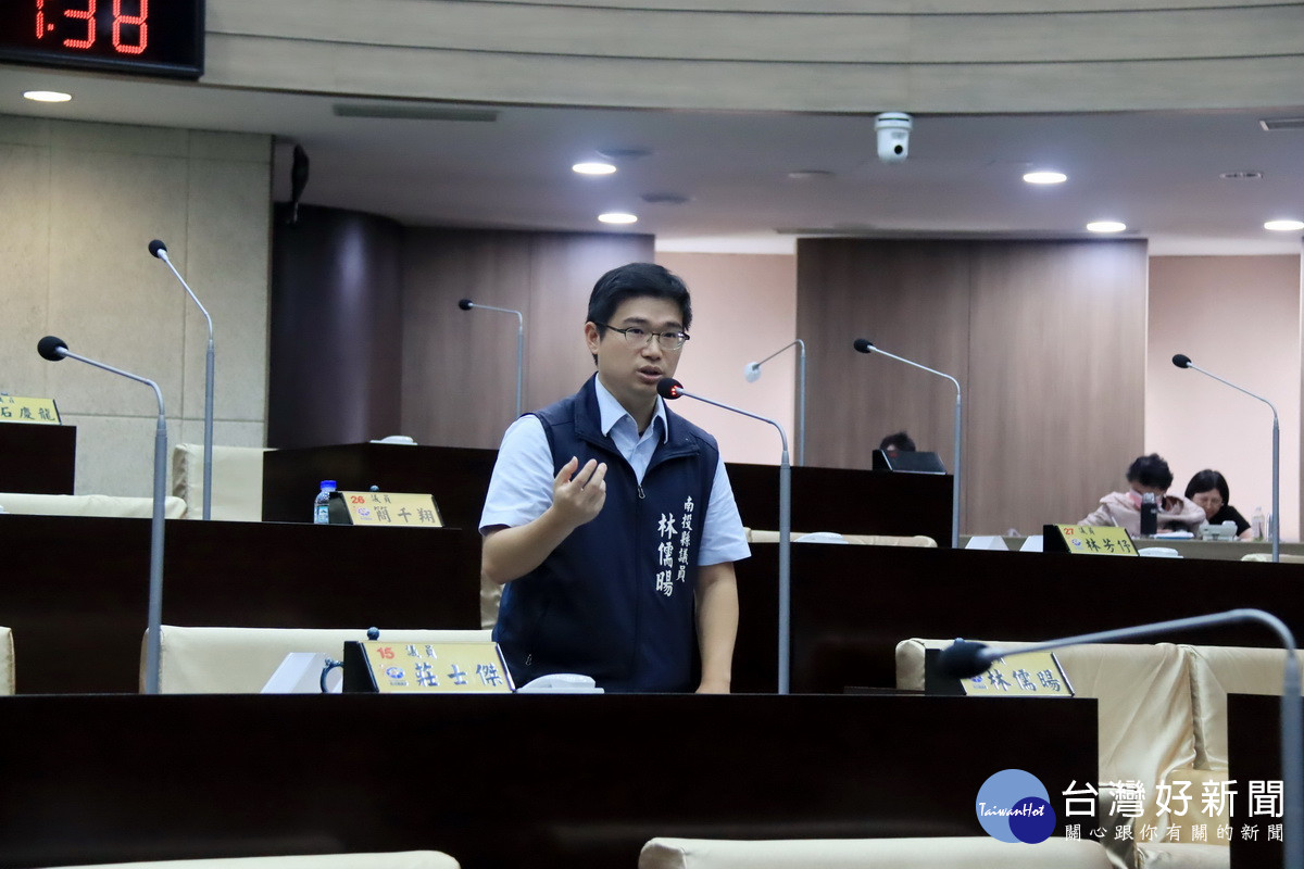 林儒暘議員希望併入直排輪等。（記者扶小萍攝）