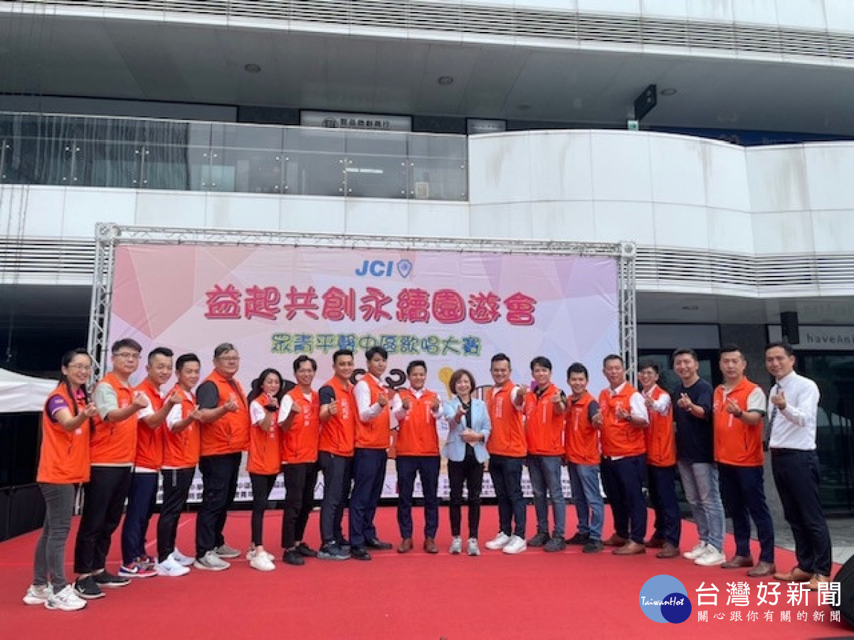 何欣純參加青商會活動。林重鎣攝