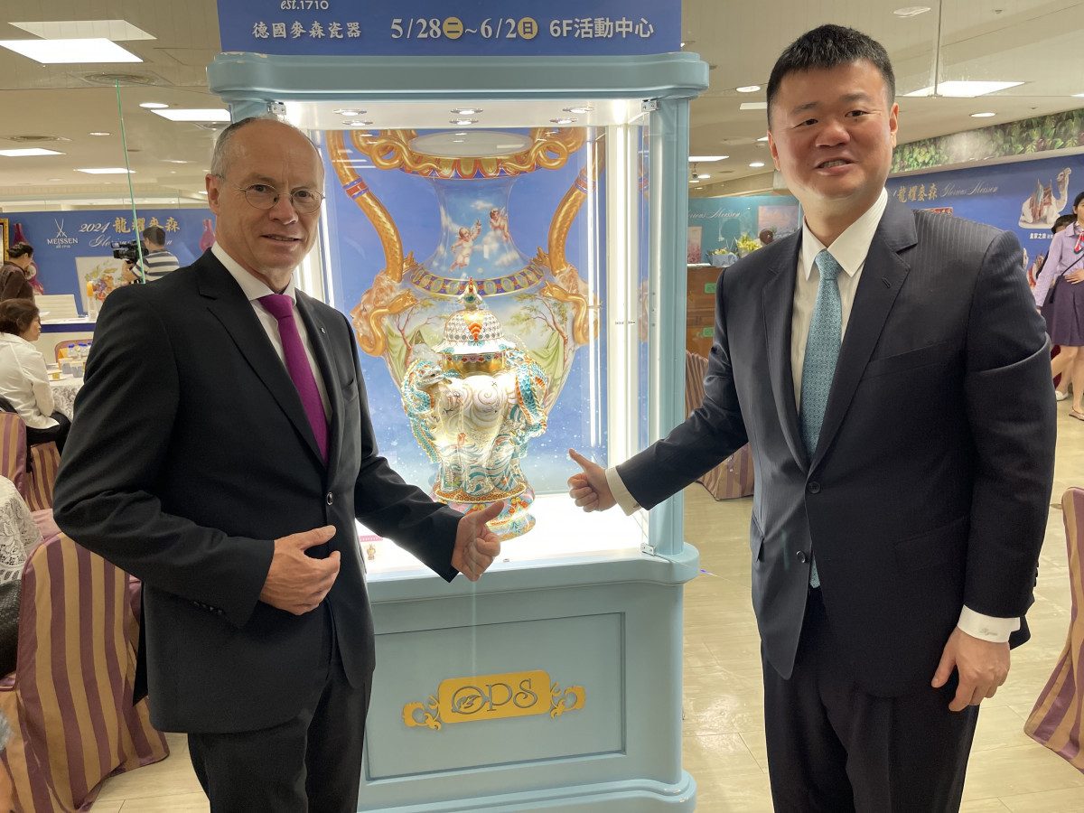 霍爾格大師現場分享他的最新佳作。