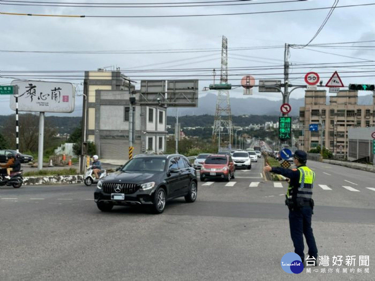 端午節連假避塞車，請注意交通資訊。<br />
