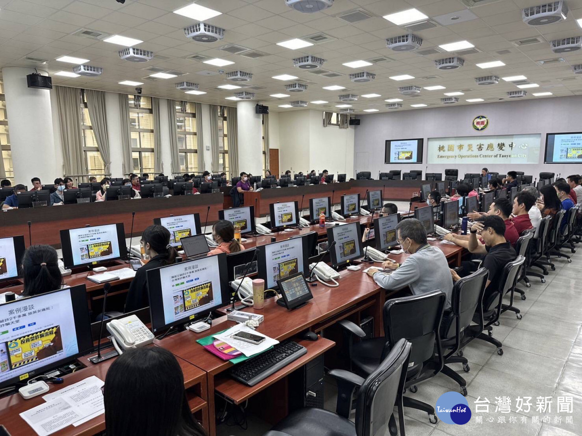 消防局辦理區辨圖利與便民法紀教育講習。
