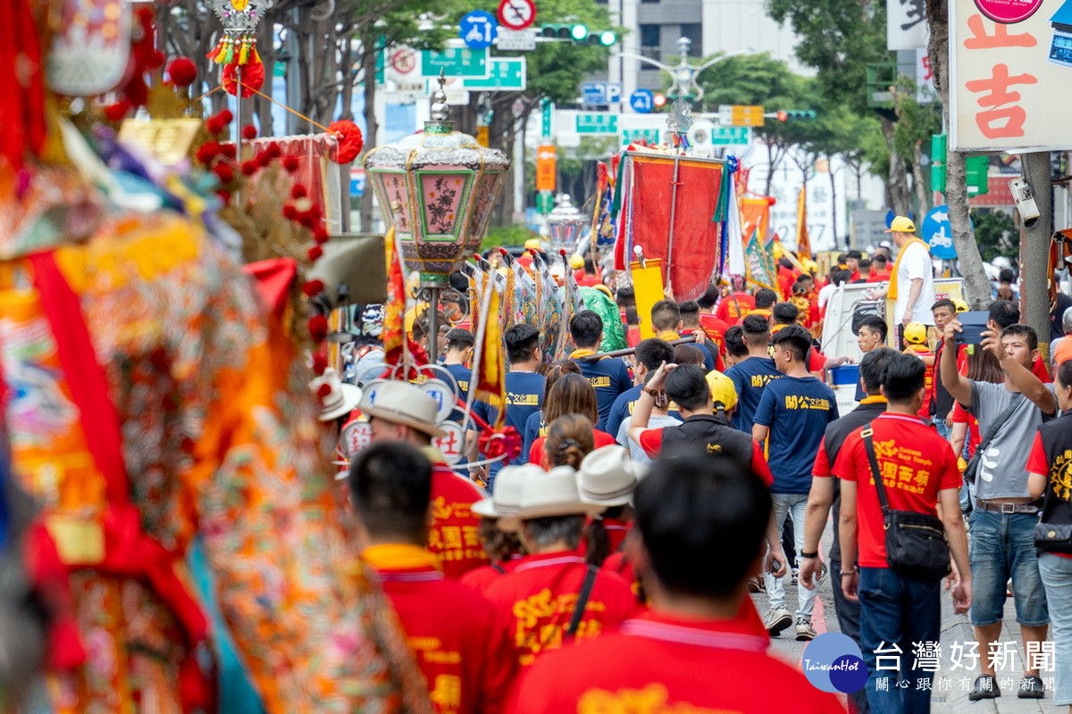 桃園西廟都城隍公爺繞境巡城活動大登場。 