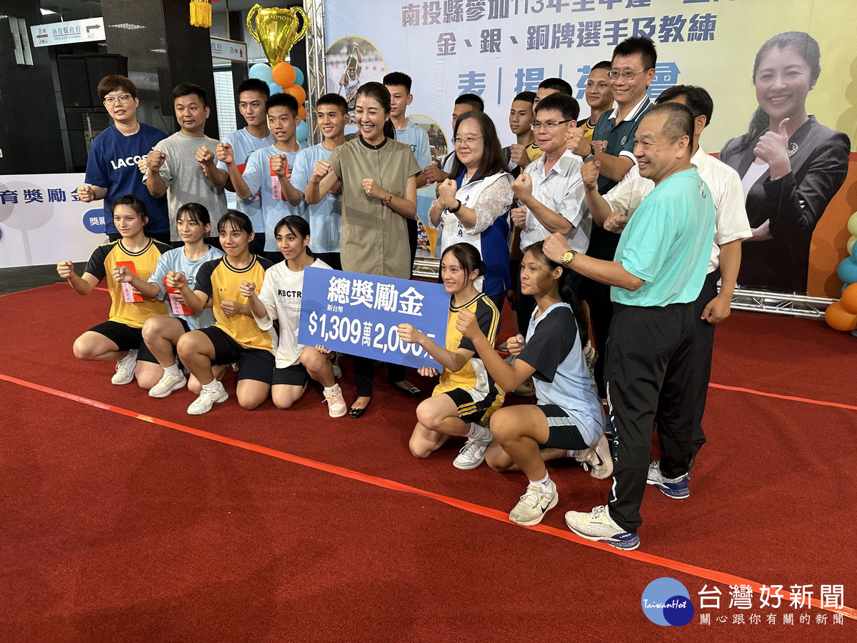 旭光高中空手道隊在各項大型競賽中表現亮麗。（記者扶小萍攝）