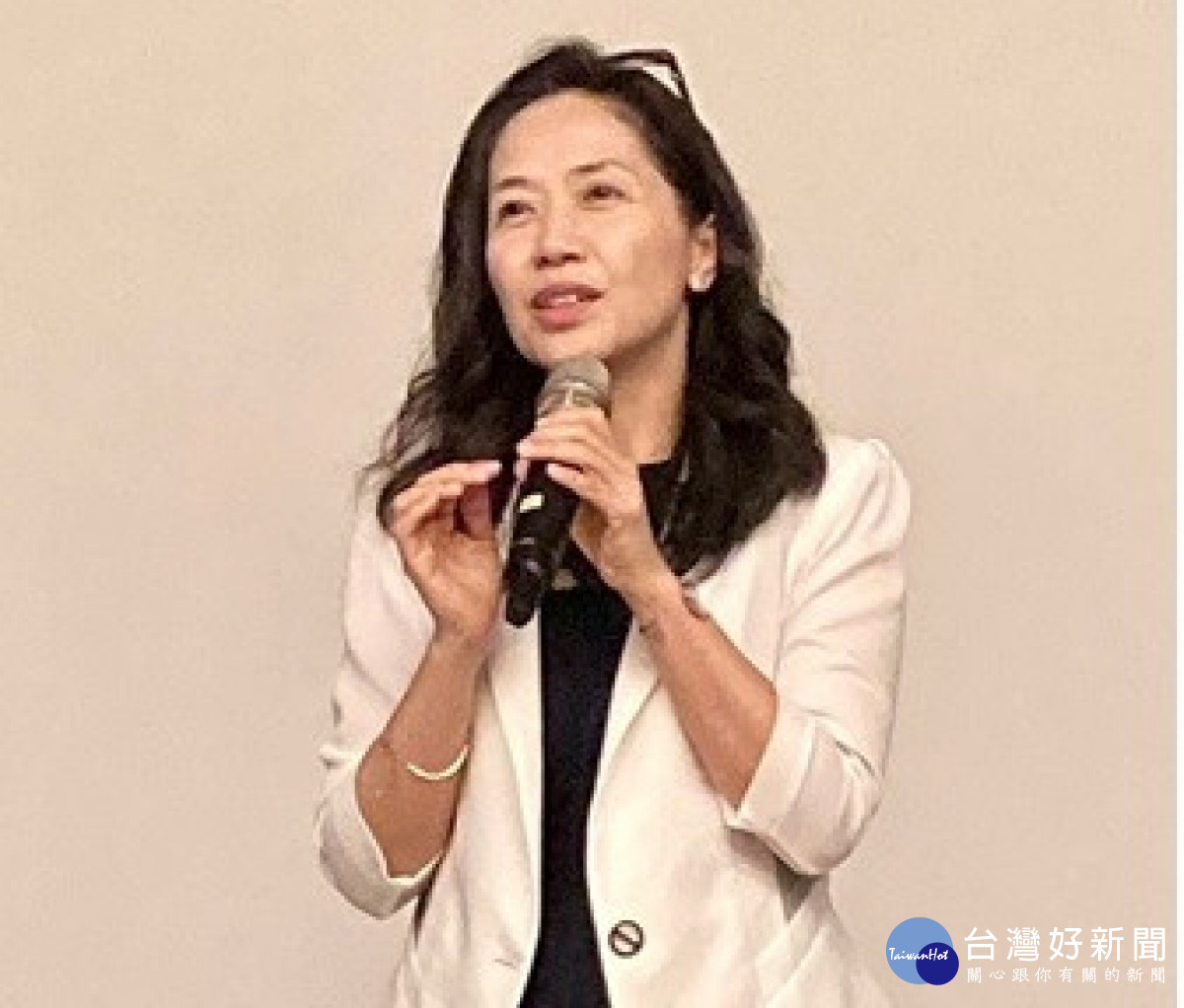 衛福部國健署副署長魏璽呼籲家長要注意小孩的用眼習慣。