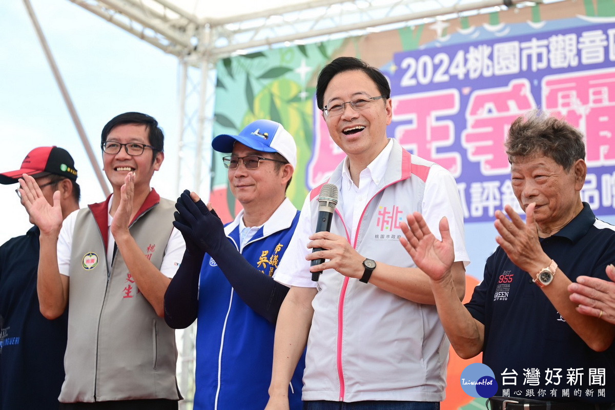 桃園市長張善政於113年「桃園市西瓜評鑑暨品嚐促銷活動與觀音區超級大南瓜頒獎典禮」致詞。<br />
