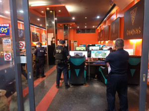 龜山警分局執行保護兒童及少年措施擴大臨檢勤務。