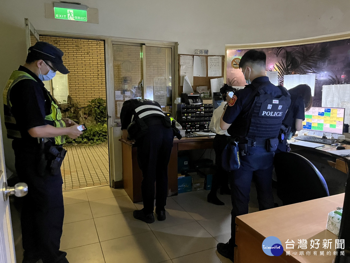 龜山警分局執行保護兒童及少年措施擴大臨檢勤務。