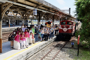 阿里山林業鐵路今日(7/6)恢復全線通車，首班定期列車上午10點從嘉義發車開往阿里山/林鐵及文資處提供