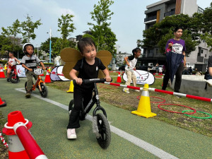 遠百竹北8月3、4日兩天與運動島聯合打造親子運動會，邀請家長與孩子們一起挑戰