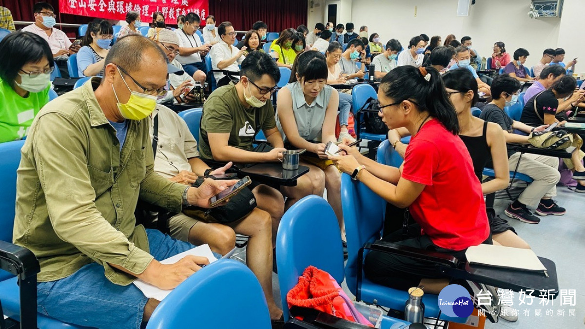 透過講師生動的分享，引領聽眾思考及探討，現場互動熱烈。 (圖/玉管處提供)