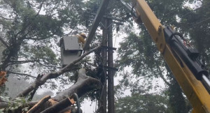 凱米颱風造成嘉義地區陸續傳出停電災情/陳致愷翻攝