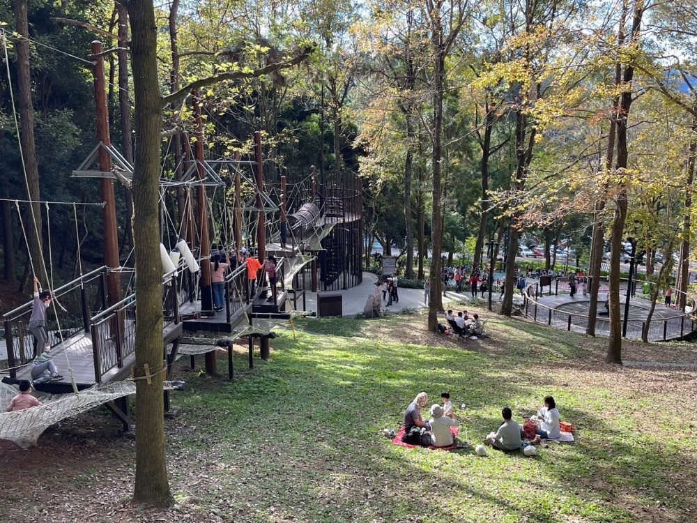 東勢林場各種不同的主題遊憩設施，可以讓小朋友及青少年放下3C盡情放電，自在活動。（圖/東勢林場）