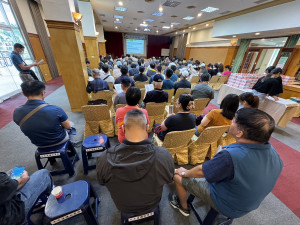南投縣府舉辦露營場輔導說明會參與踴躍。（縣府提供）