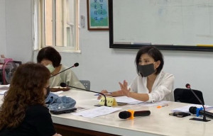 ▲監察院地方機關巡察第2組葉宜津、王美玉巡察委員關心民情，10月25日到高市六龜區接受民眾陳情。