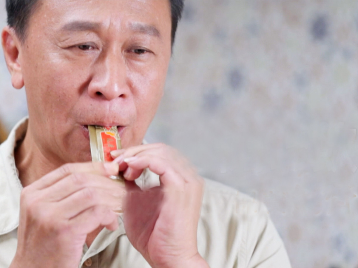 游安順：科技發達，新的龜鹿二仙膠有「膏」狀，免浸、免泡，打開就可以直接吃