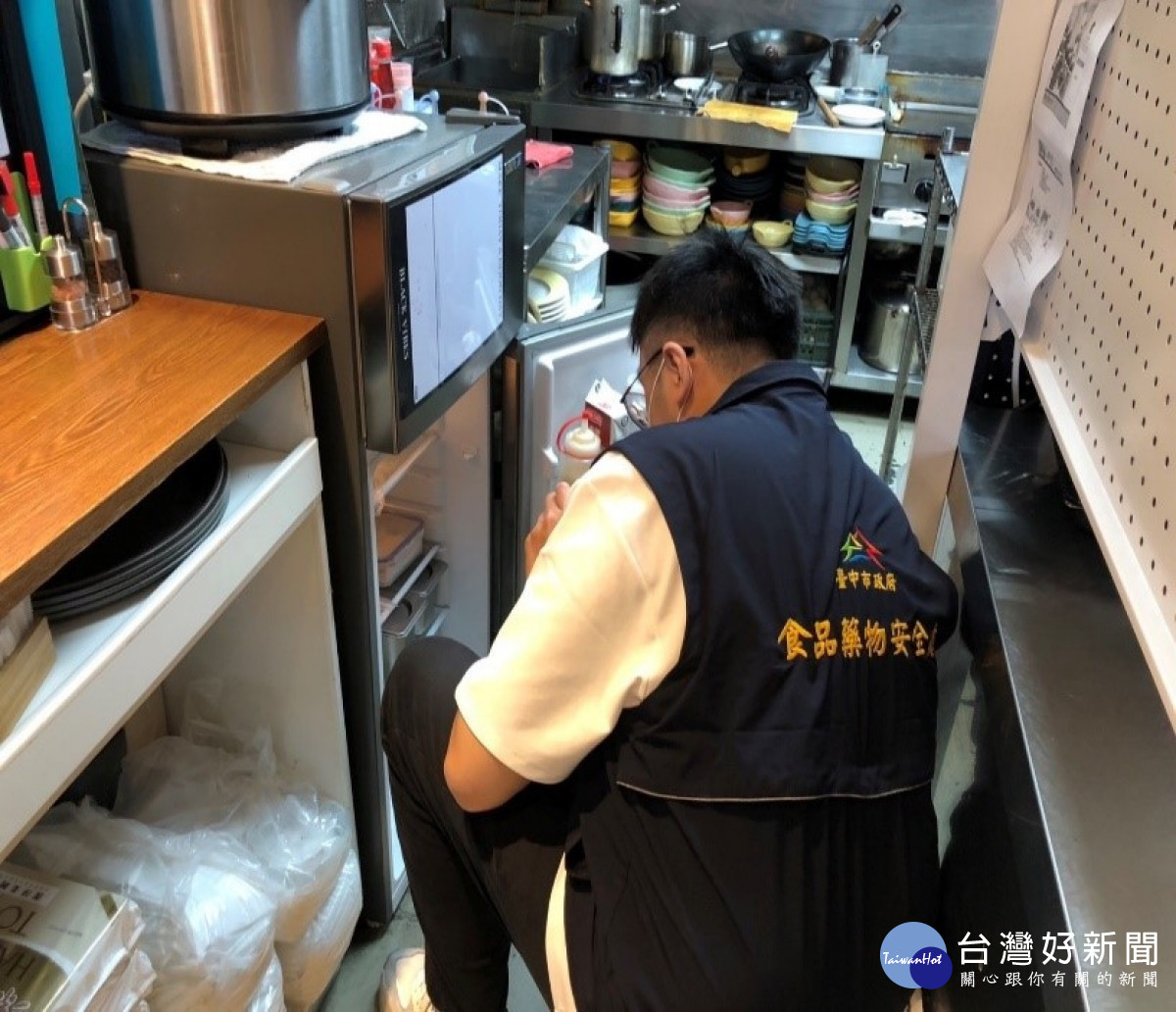 食安處在「公共運輸場站周邊餐飲業」進行食材抽驗