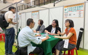▲高市勞工局28日在MLD台鋁晶綺盛宴珍珠廳舉辦聯上餐旅事業現場徵才活動。