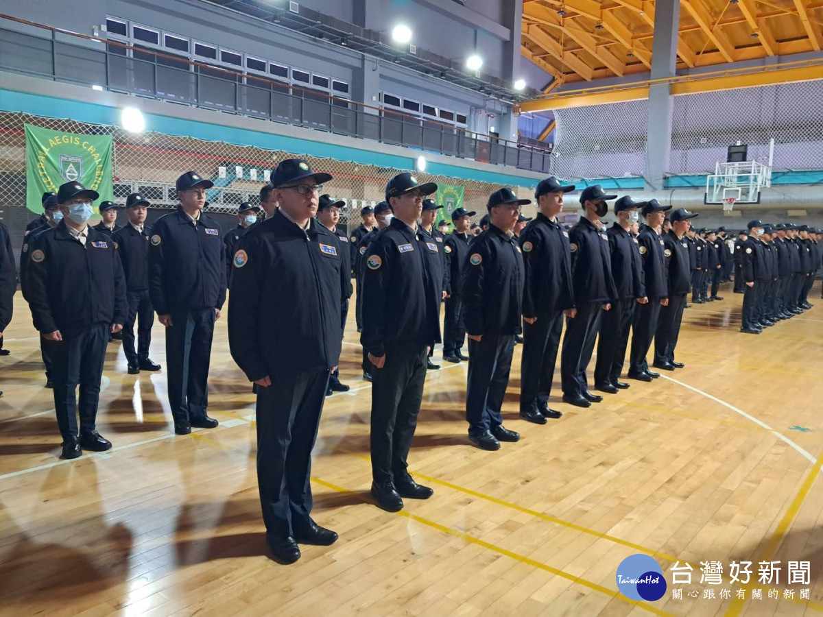 桃園市政府於桃園區國民運動中心舉行第4季法紀教育及民防訓練。<br />
<br />
<br />
