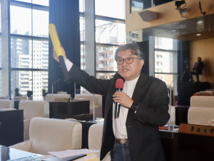李中議員獨排眾議大巨蛋應孵在海線