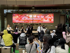 桃園市青埔商圈發展協會與A19環球購物中心共同主辦「青埔聖誕」。