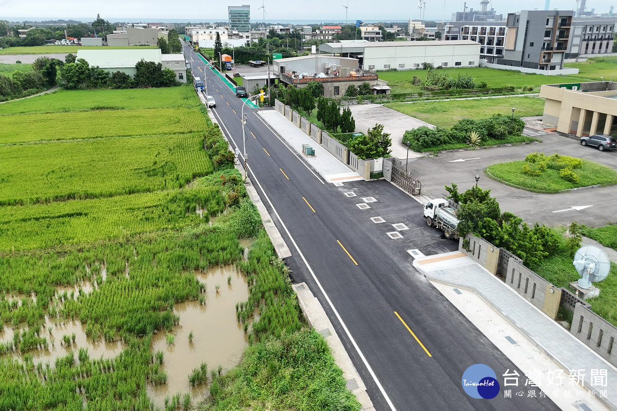 新屋海客文化景觀意象道路改善計畫第二標榮獲「第24屆公共工程金質獎」-優等獎。<br />
