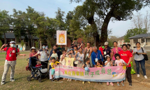 南台南家扶中心辦理親子輕旅行,透過活動設計安排,達到親子溝通與互動